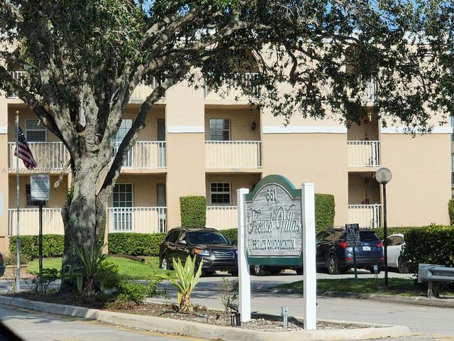 7981 S French Dr 2-202, Pembroke Pines, FL 33024