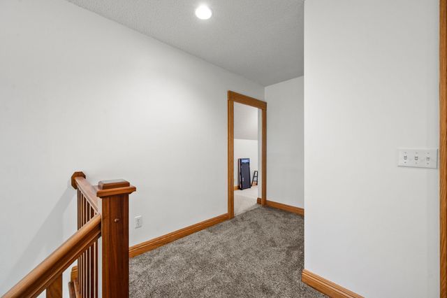 380 Sioux Lookout, Lino Lakes, MN 55014