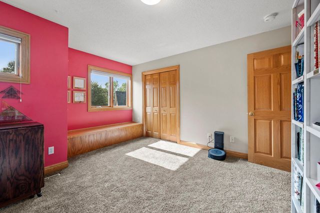 380 Sioux Lookout, Lino Lakes, MN 55014