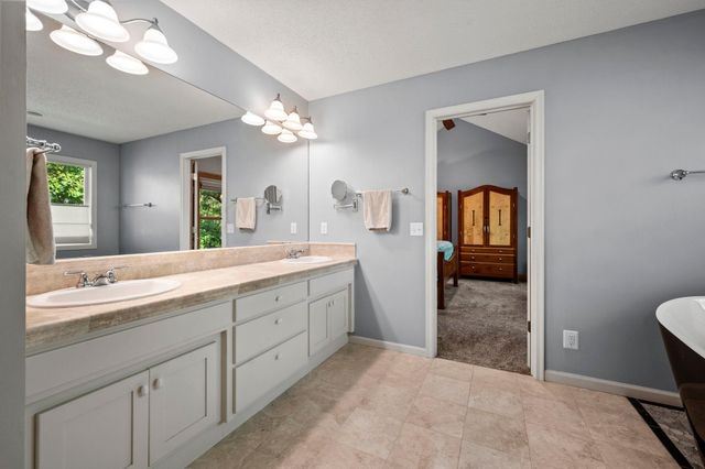 380 Sioux Lookout, Lino Lakes, MN 55014