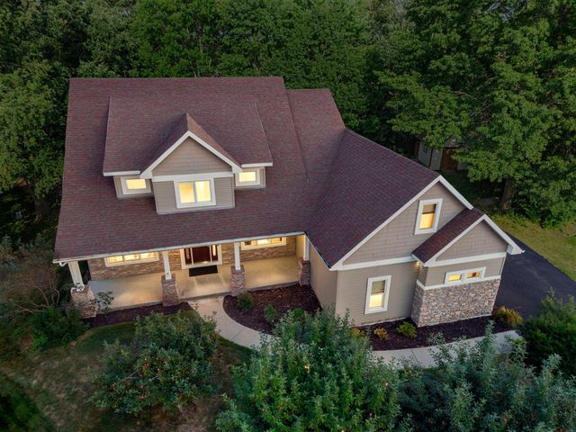 380 Sioux Lookout, Lino Lakes, MN 55014