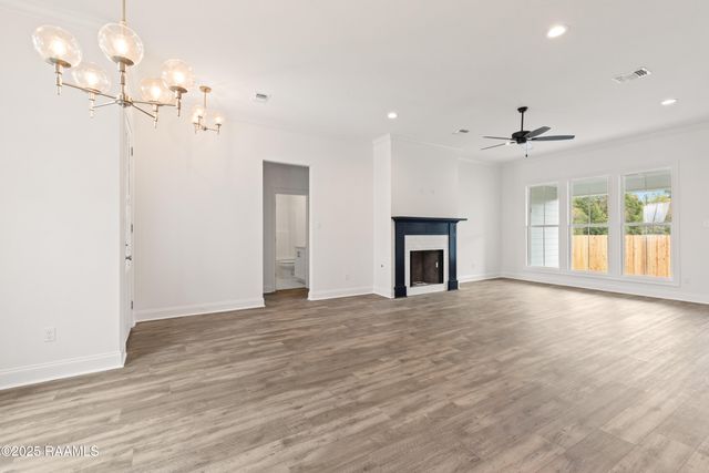 101 Gosling Way, Lafayette, LA 70507