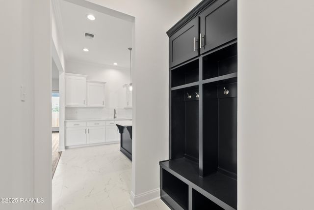 101 Gosling Way, Lafayette, LA 70507