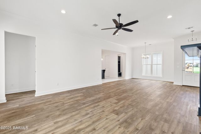 101 Gosling Way, Lafayette, LA 70507