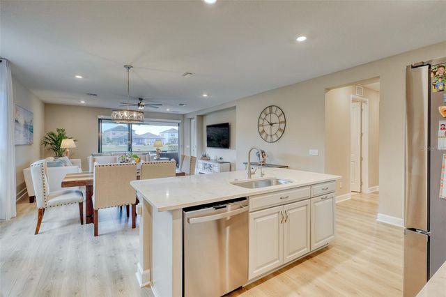 6374 GRANDVIEW HILL COURT, Bradenton, FL 34203