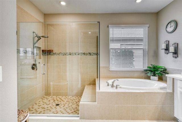 6374 GRANDVIEW HILL COURT, Bradenton, FL 34203