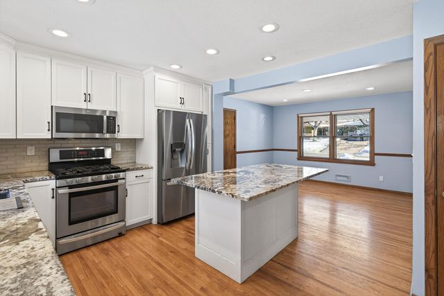 11604 Eldorado Street NW, Coon Rapids, MN 55433