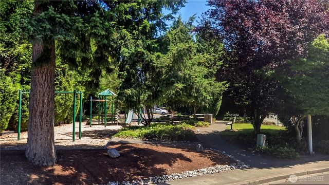 4610 NE 1st Ct, Renton, WA 98059