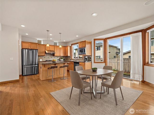 4610 NE 1st Ct, Renton, WA 98059