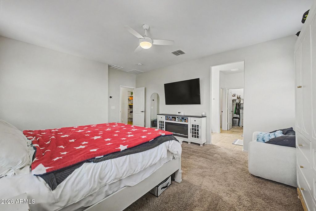Image 20 of property listing at 2435 W ARROYO Way, San Tan Valley, AZ 85144