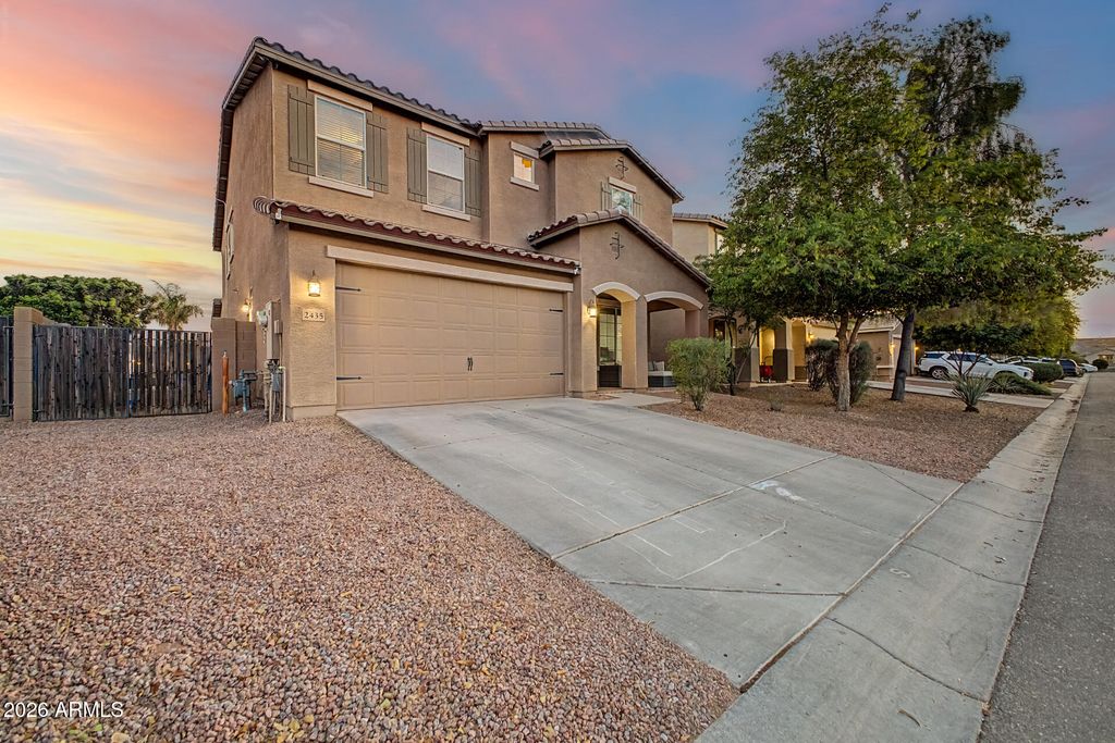 Image 4 of property listing at 2435 W ARROYO Way, San Tan Valley, AZ 85144