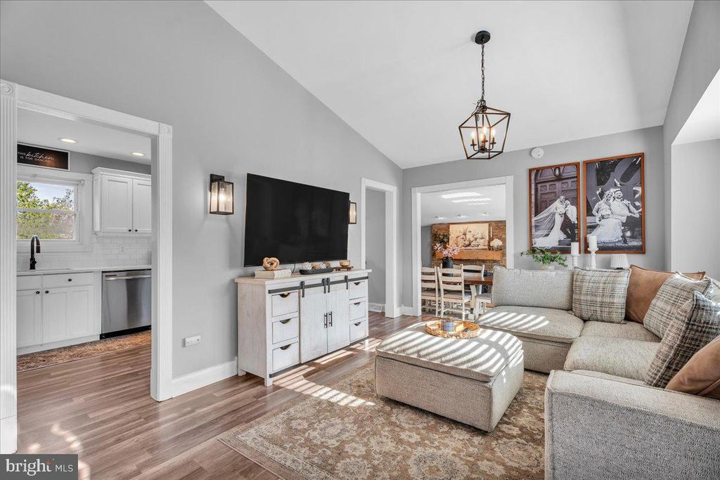 395 LANSING DR, MANTUA, NJ 08051 — photo 2