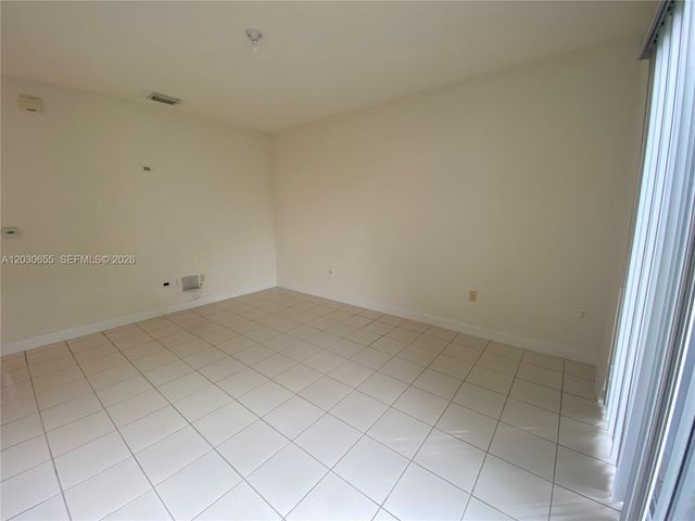 2330 SE 10th St 2330, Homestead, FL 33035
