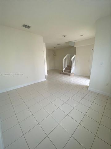2330 SE 10th St 2330, Homestead, FL 33035