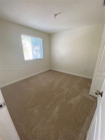2330 SE 10th St 2330, Homestead, FL 33035