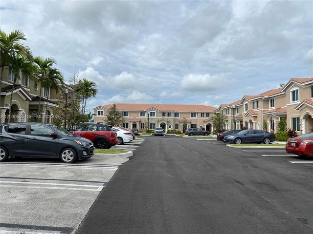 2330 SE 10th St 2330, Homestead, FL 33035