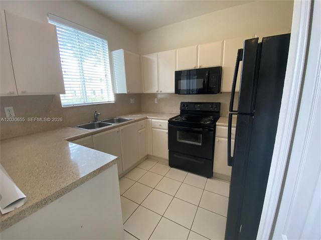 2330 SE 10th St 2330, Homestead, FL 33035