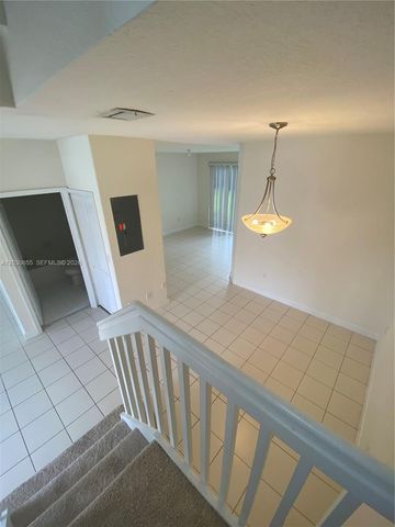 2330 SE 10th St 2330, Homestead, FL 33035