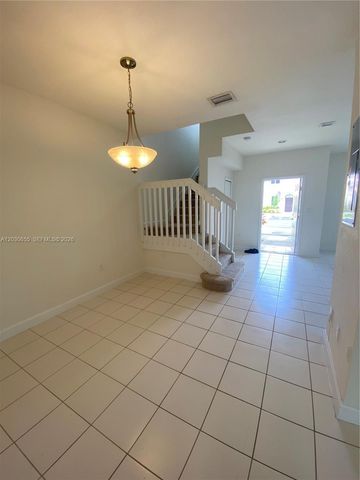 2330 SE 10th St 2330, Homestead, FL 33035