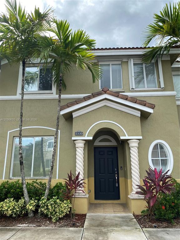 2330 SE 10th St 2330, Homestead, FL 33035