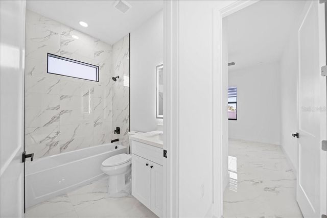 2116 NE 10TH AVENUE, Cape Coral, FL 33909