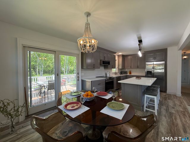 29 Deer Ridge Road, Stonington, CT 06378