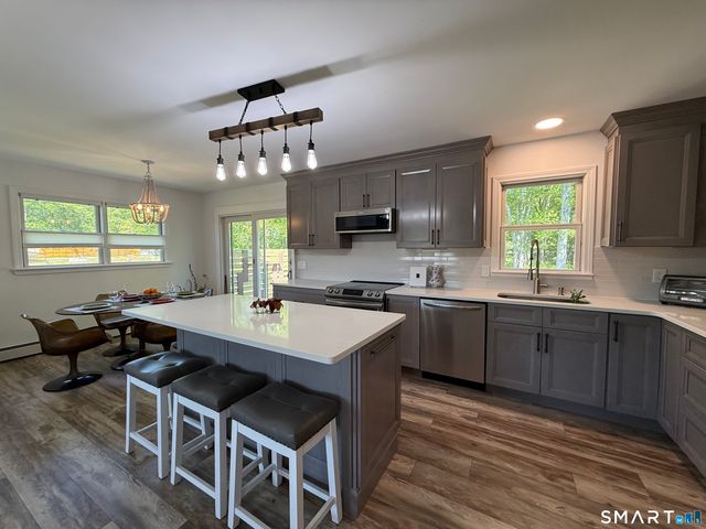 29 Deer Ridge Road, Stonington, CT 06378