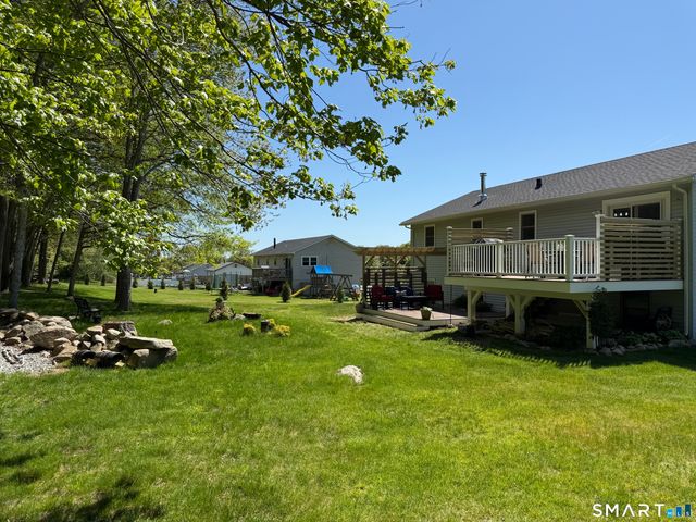 29 Deer Ridge Road, Stonington, CT 06378