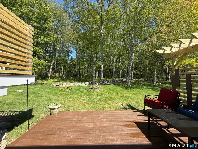 29 Deer Ridge Road, Stonington, CT 06378