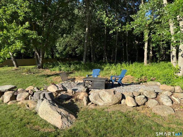 29 Deer Ridge Road, Stonington, CT 06378