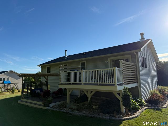 29 Deer Ridge Road, Stonington, CT 06378