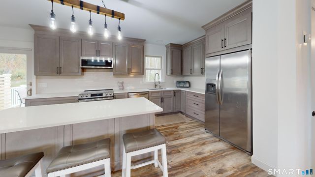 29 Deer Ridge Road, Stonington, CT 06378