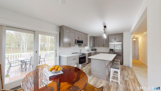 29 Deer Ridge Road, Stonington, CT 06378