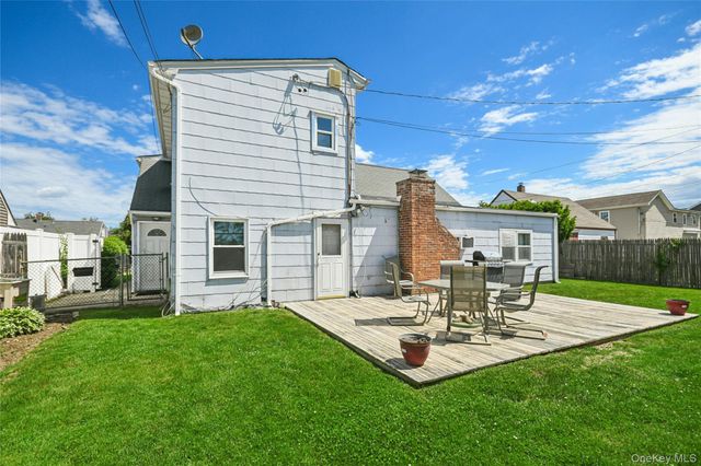 16 Sycamore Lane, Levittown, NY 11756