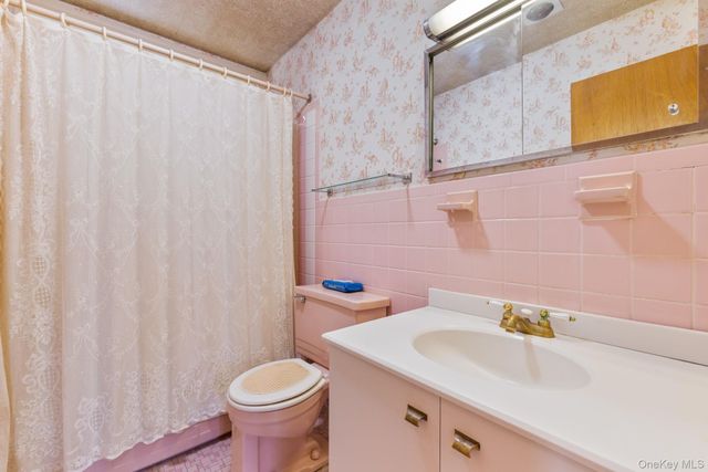 321 Locust Avenue, Rye, NY 10580