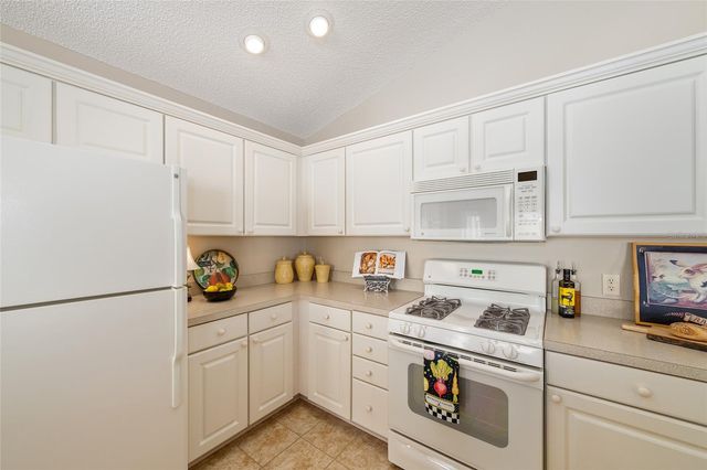 1426 JANEANN TERRACE, The Villages, FL 32162