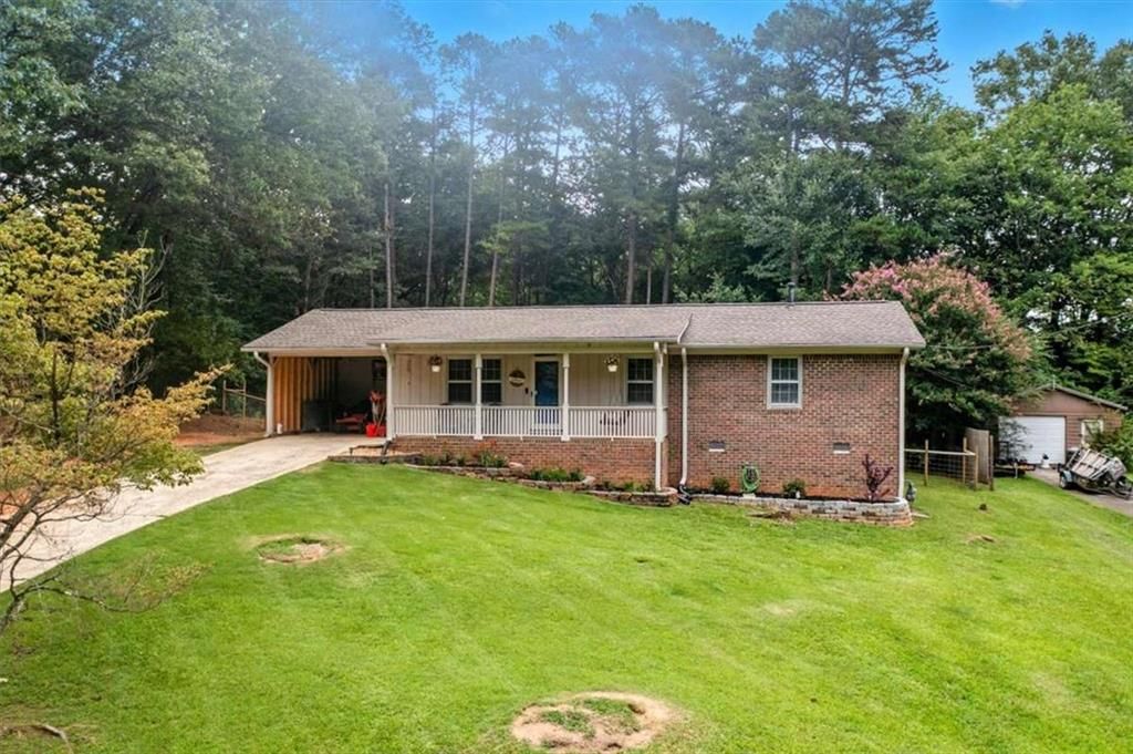 16 Hardin Drive, Silver Creek, GA 30173