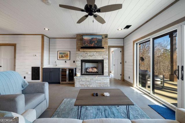 310 Wunder Bear Ridge Road, Morganton, GA 30560