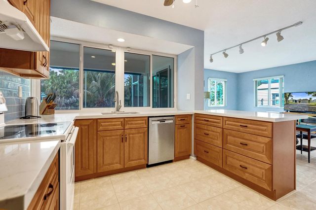 5211 SW 91st Terrace, Cooper City, FL 33328