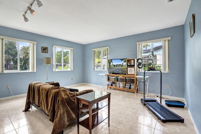 5211 SW 91st Terrace, Cooper City, FL 33328