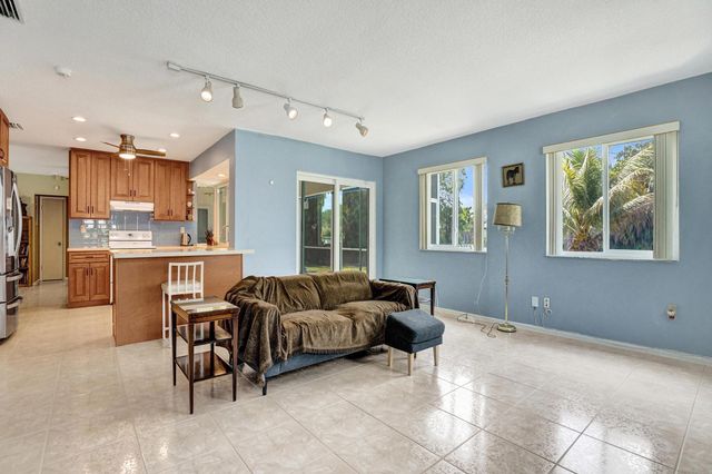 5211 SW 91st Terrace, Cooper City, FL 33328