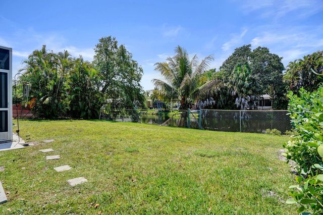 5211 SW 91st Terrace, Cooper City, FL 33328