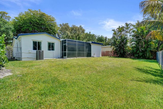 5211 SW 91st Terrace, Cooper City, FL 33328