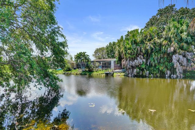 5211 SW 91st Terrace, Cooper City, FL 33328