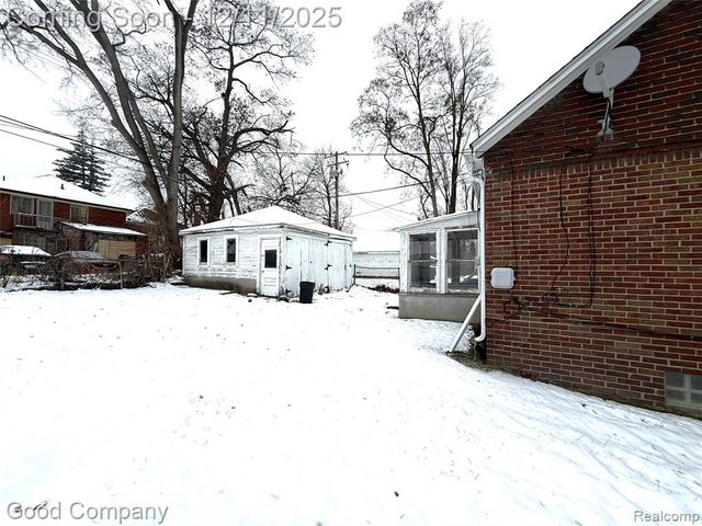 17403 Quincy Street, Detroit, MI 48221