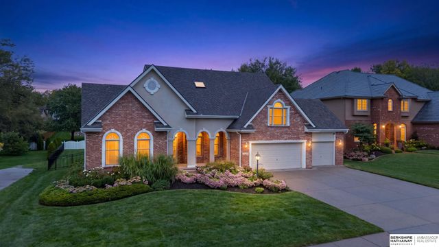 15716 Burdette Street, Omaha, NE 68116