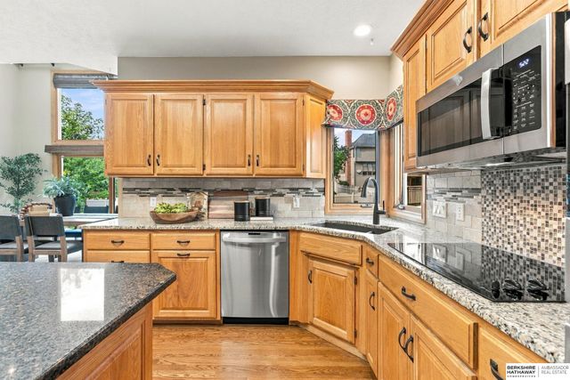 15716 Burdette Street, Omaha, NE 68116
