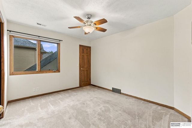 15716 Burdette Street, Omaha, NE 68116