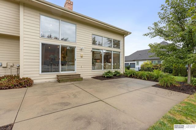 15716 Burdette Street, Omaha, NE 68116