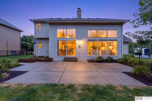 15716 Burdette Street, Omaha, NE 68116